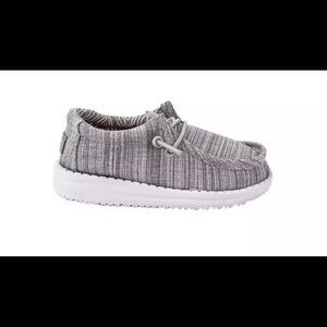 Hey dude toddler size 6